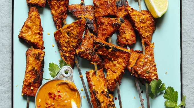 DELICIOUS-Lemongrass-Tempeh-Satay-BIG-flavor-simple-ingredients-PERFECT-for-grilling-or-roasting-satay-tempeh-vegan-glutenfree-plantbased-minimalistbaker-7